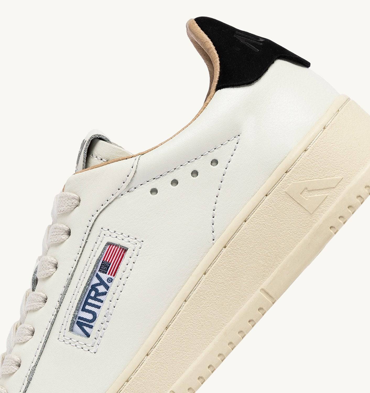 SNEAKERS DALLAS LOW IN PELLE BIANCA E NERA