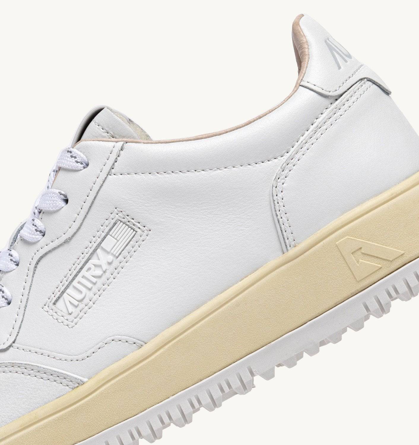 SNEAKERS GOLF LOW IN PELLE COLORE BIANCO