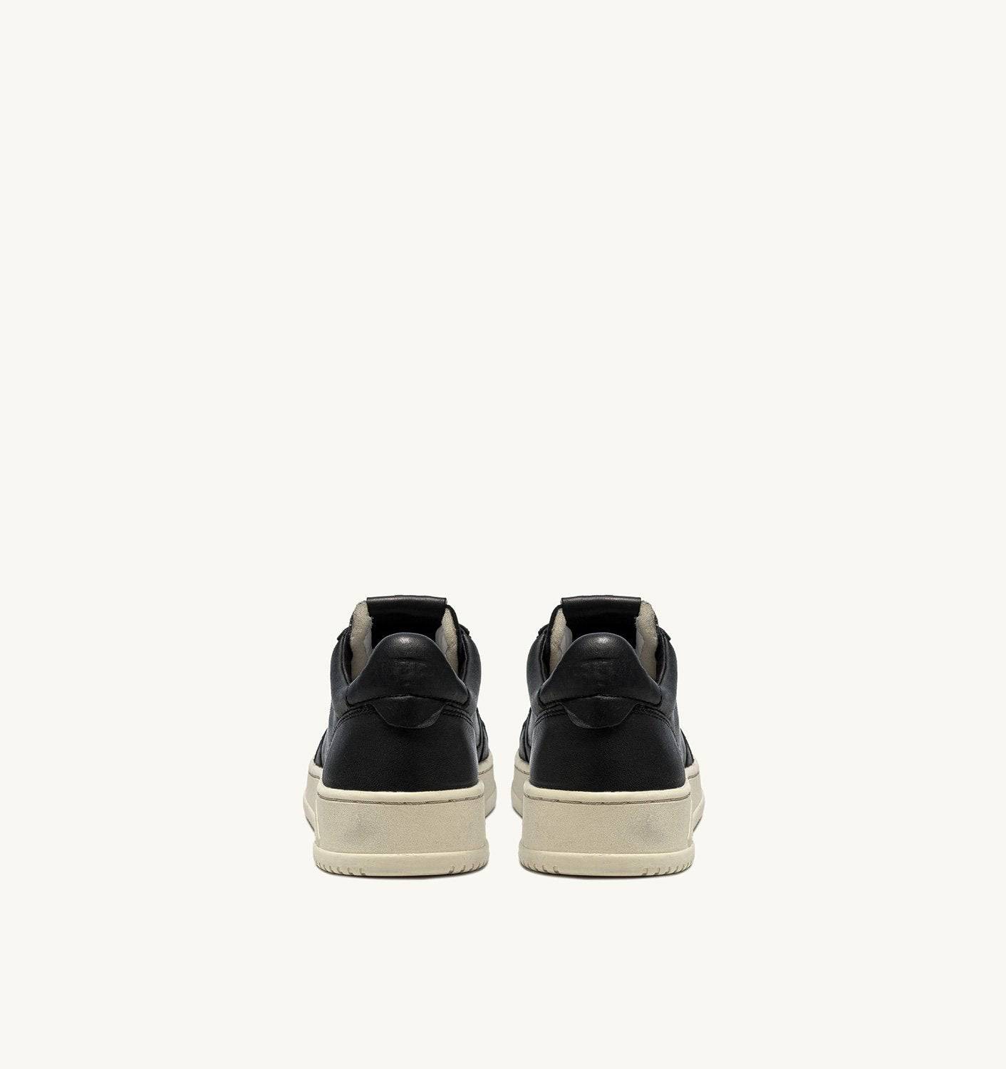 SNEAKERS MEDALIST LOW IN NAPPA NERA SUPER SOFT