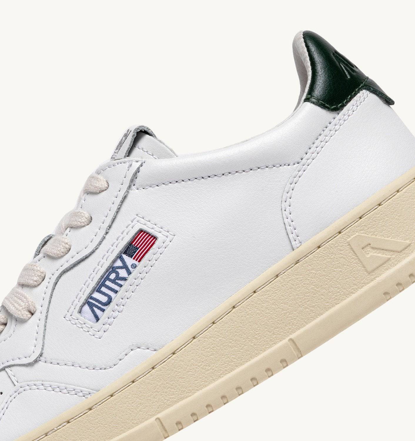 SNEAKERS MEDALIST LOW IN PELLE BIANCA E MOUNTAIN