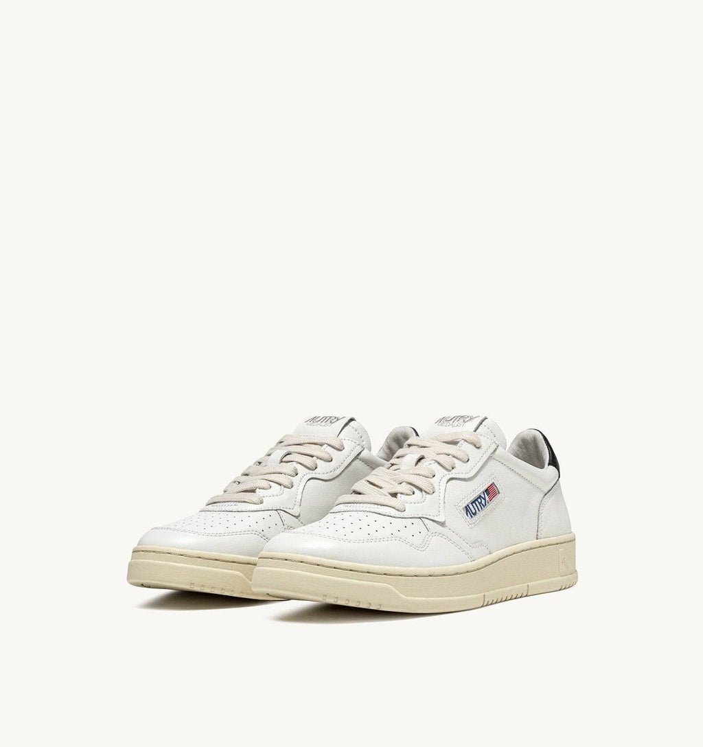 SNEAKERS MEDALIST LOW IN PELLE BIANCA E NERA
