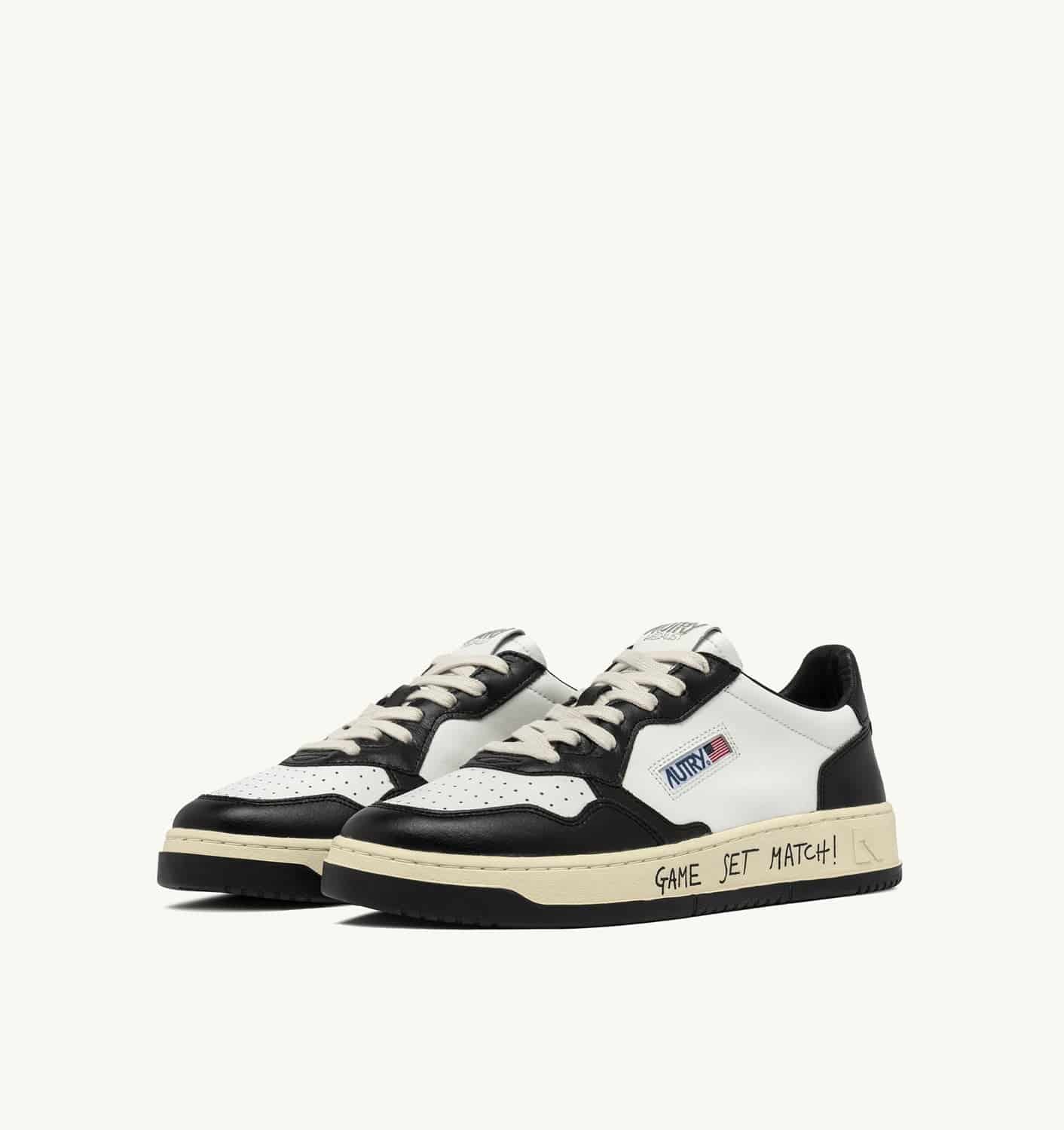 SNEAKERS MEDALIST LOW IN PELLE BIANCA E NERA CON LETTERING