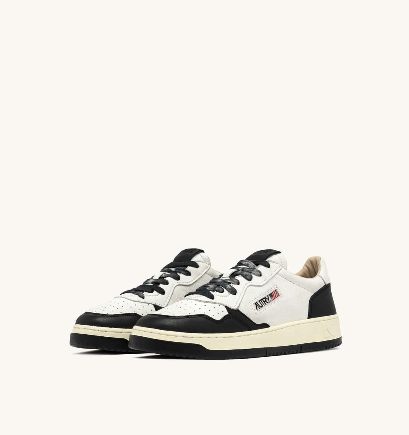 SNEAKERS MEDALIST LOW IN PELLE BIANCA E NERO