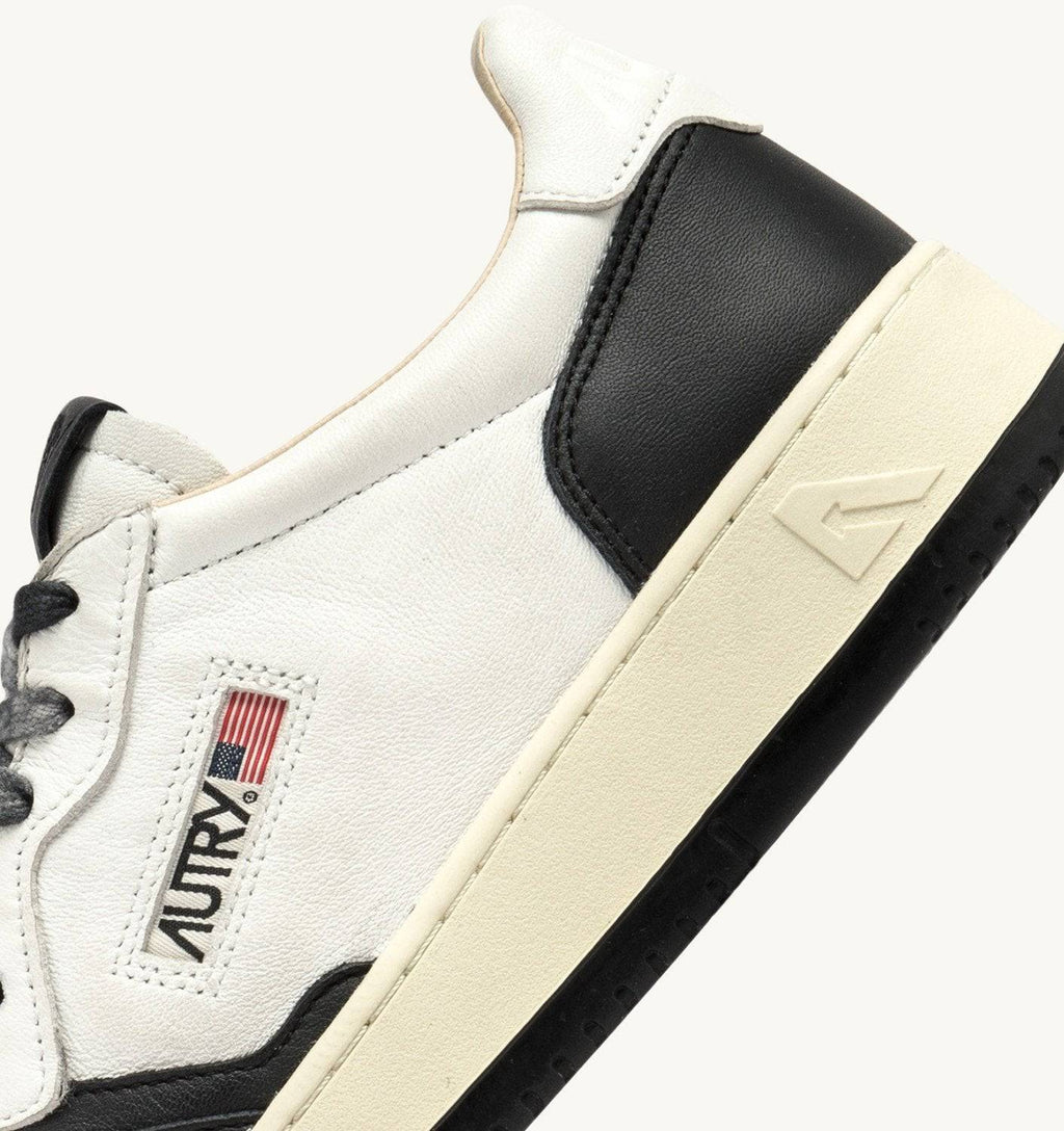 SNEAKERS MEDALIST LOW IN PELLE BIANCA E NERO