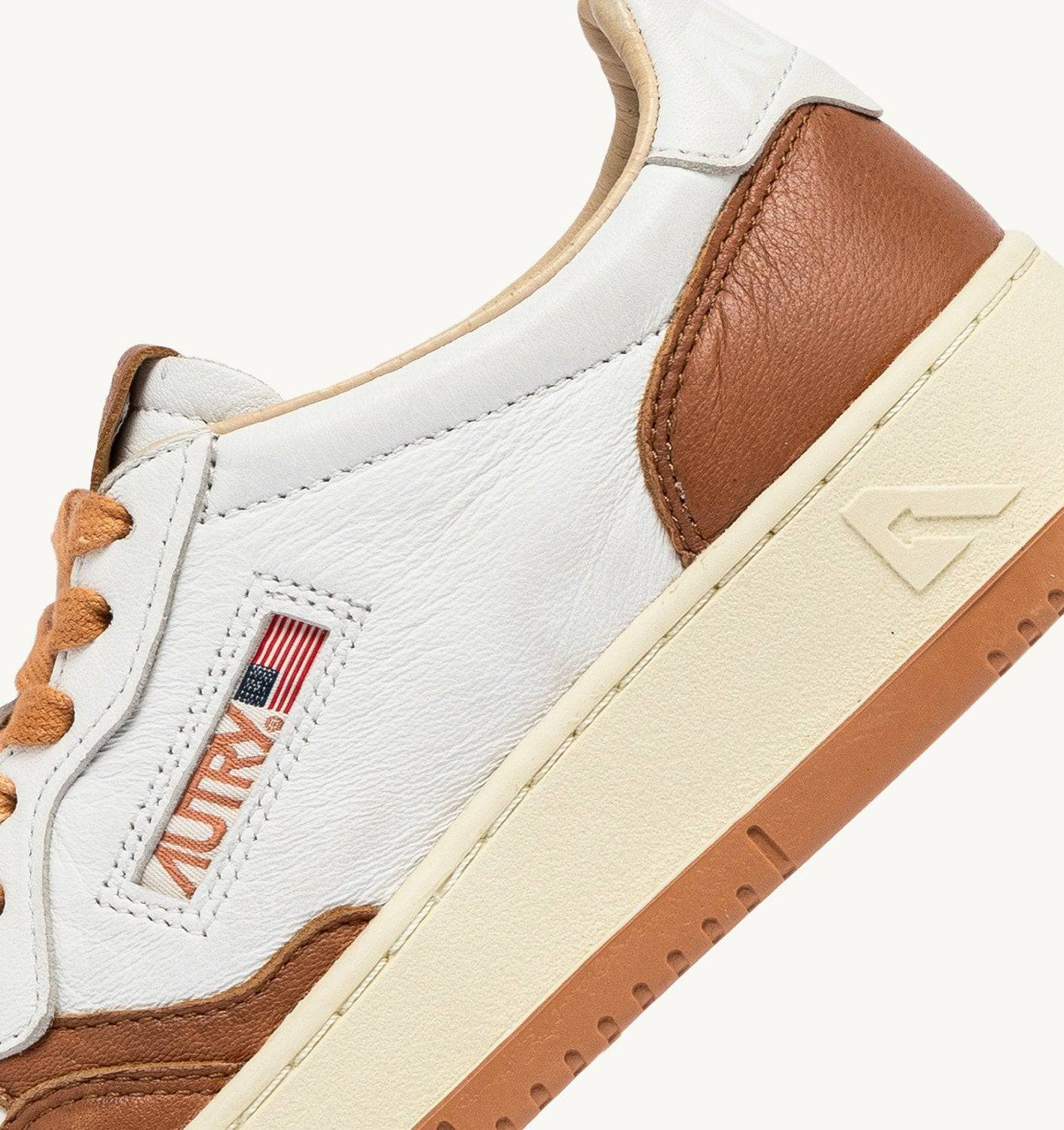 SNEAKERS MEDALIST LOW IN PELLE BIANCA E SANDSTORM