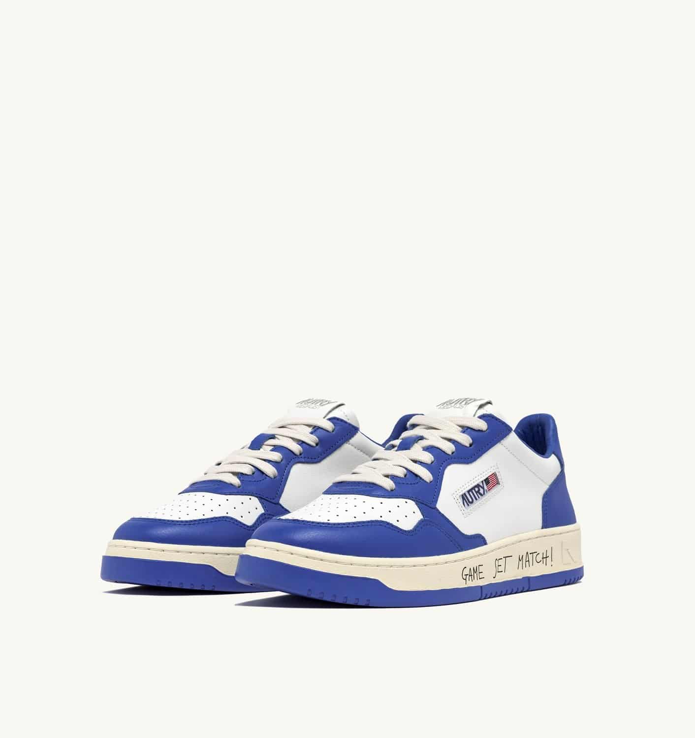SNEAKERS MEDALIST LOW IN PELLE COLORE BIANCO E PALACE BLUE CON LETTERING