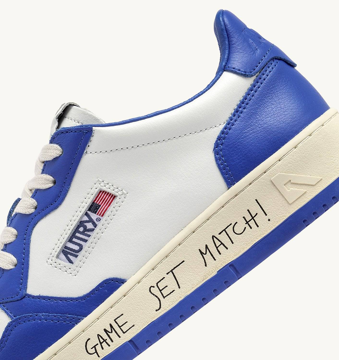SNEAKERS MEDALIST LOW IN PELLE COLORE BIANCO E PALACE BLUE CON LETTERING
