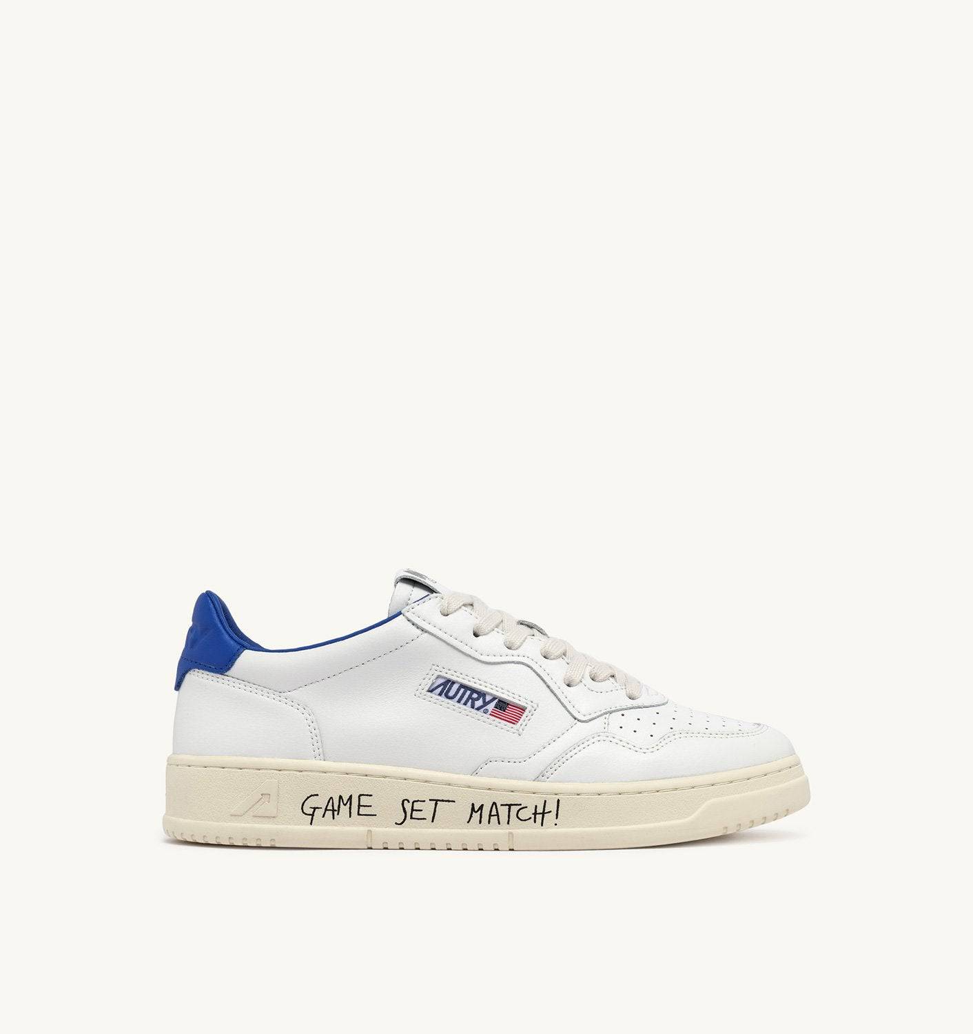 SNEAKERS MEDALIST LOW IN PELLE COLORE BIANCO E PALACE BLUE CON SCRITTA