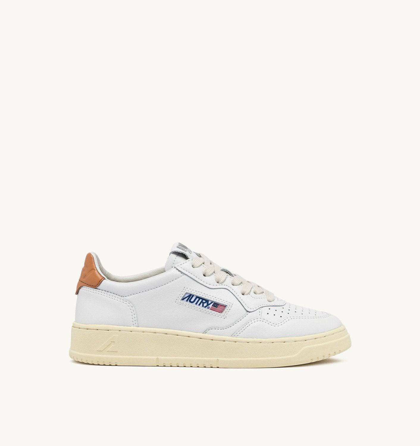 SNEAKERS MEDALIST LOW IN PELLE COLORE BIANCO E SANDSTORM
