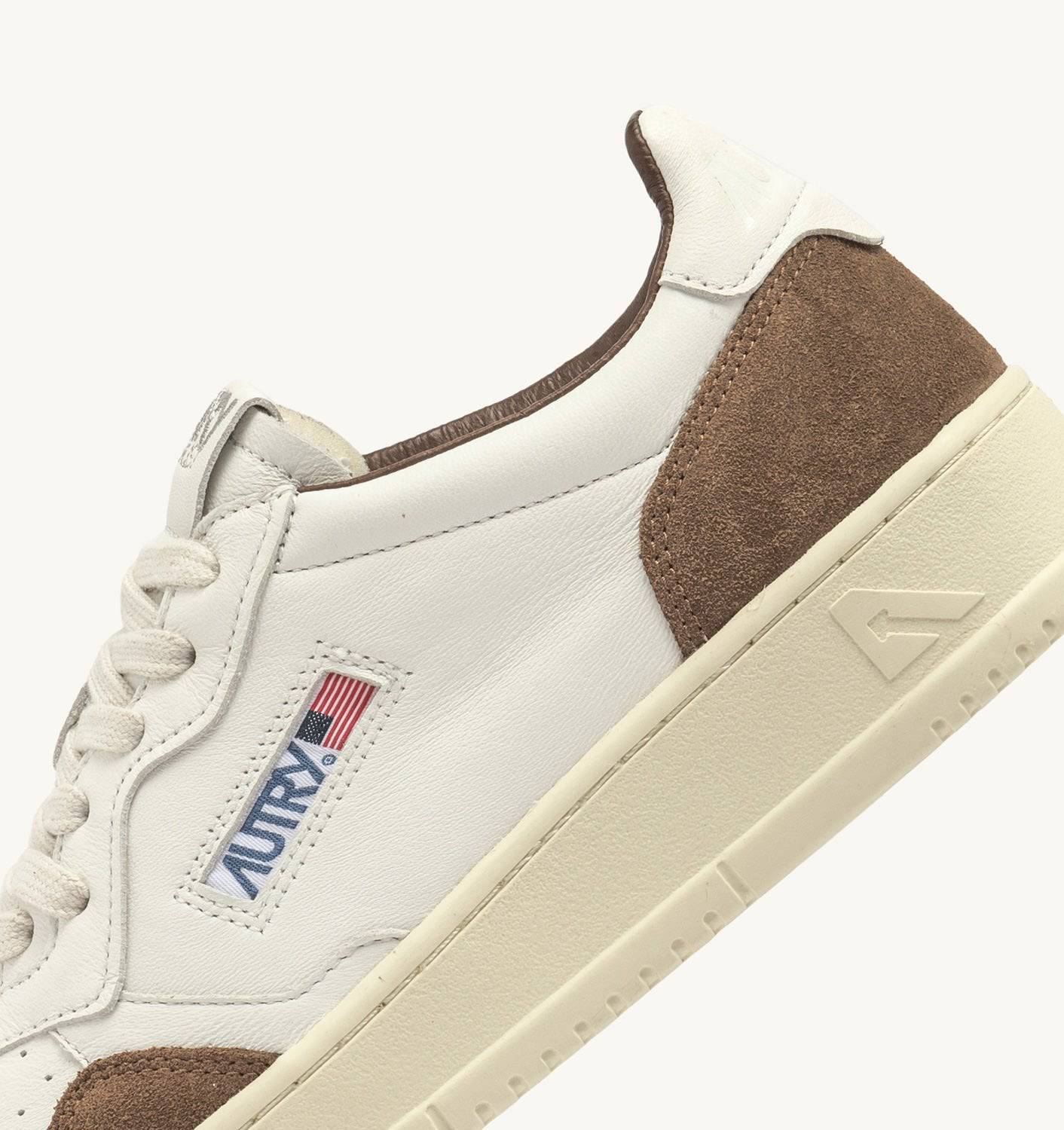 SNEAKERS MEDALIST LOW IN PELLE E SUEDE COLORE BIANCO E CIGAR