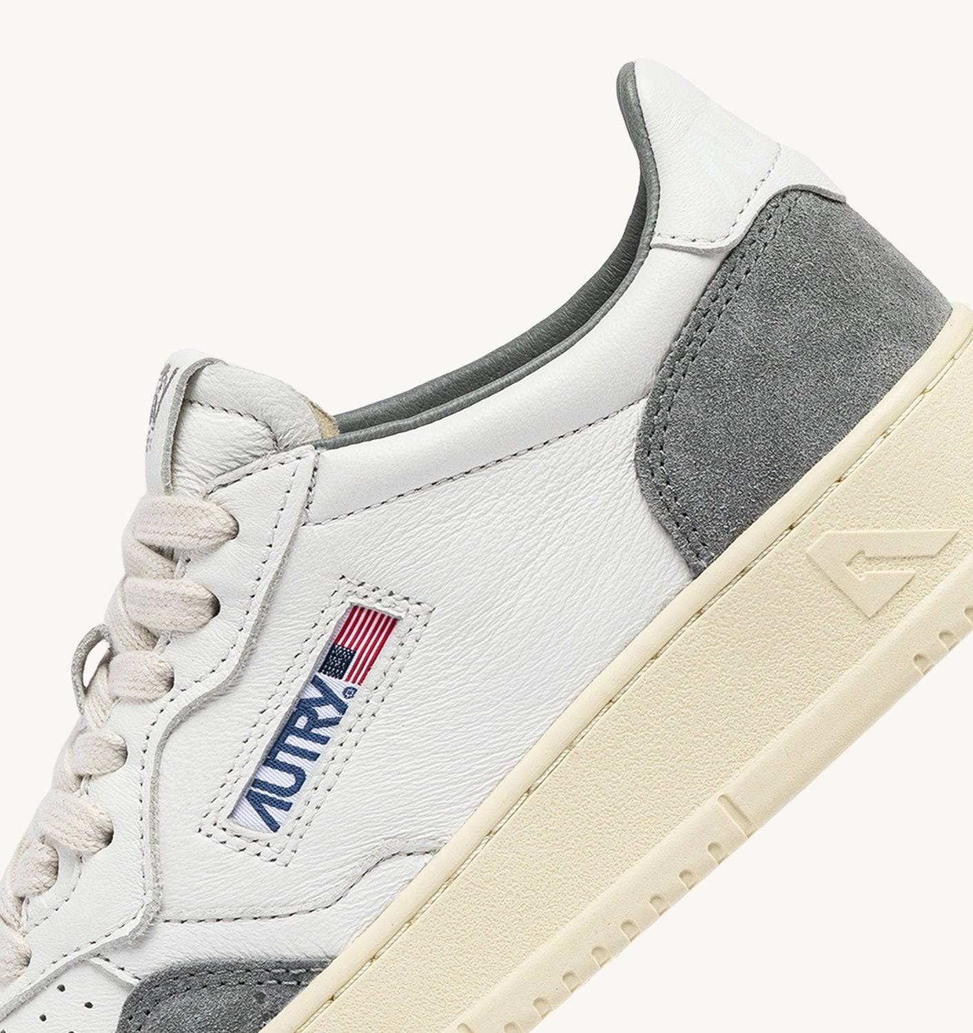 SNEAKERS MEDALIST LOW IN PELLE E SUEDE COLORE BIANCO E GRAY