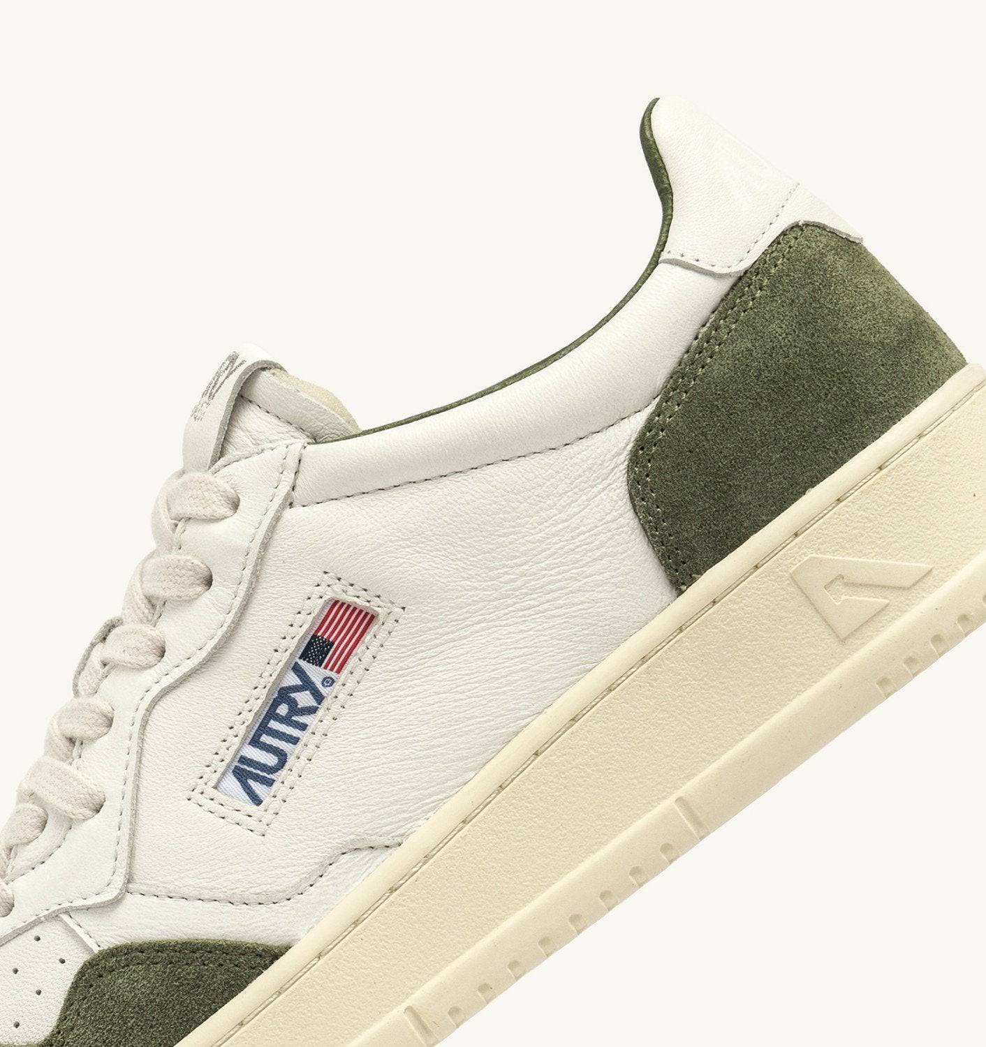SNEAKERS MEDALIST LOW IN PELLE E SUEDE COLORE BIANCO E MILITARY