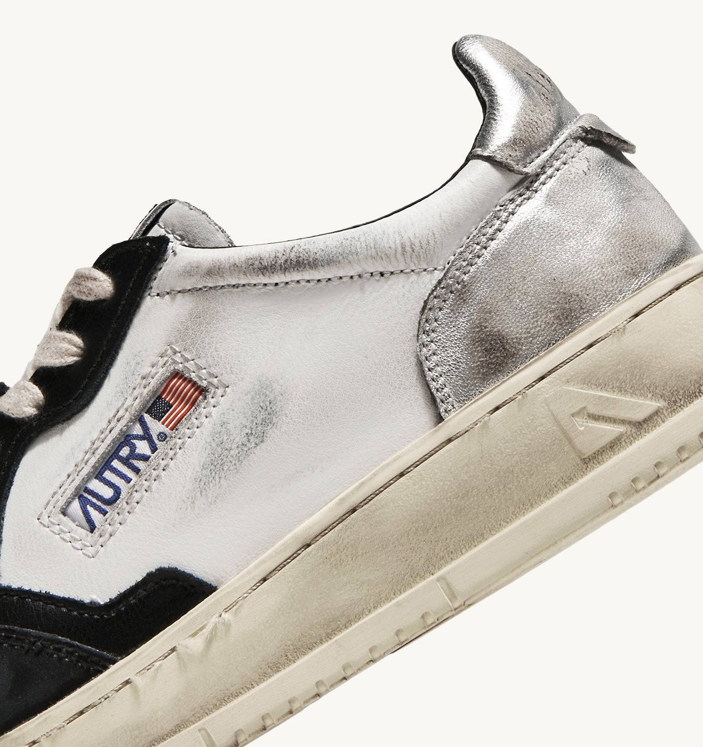 SNEAKERS MEDALIST LOW SUPER VINTAGE IN PELLE BIANCA NERA E ARGENTO