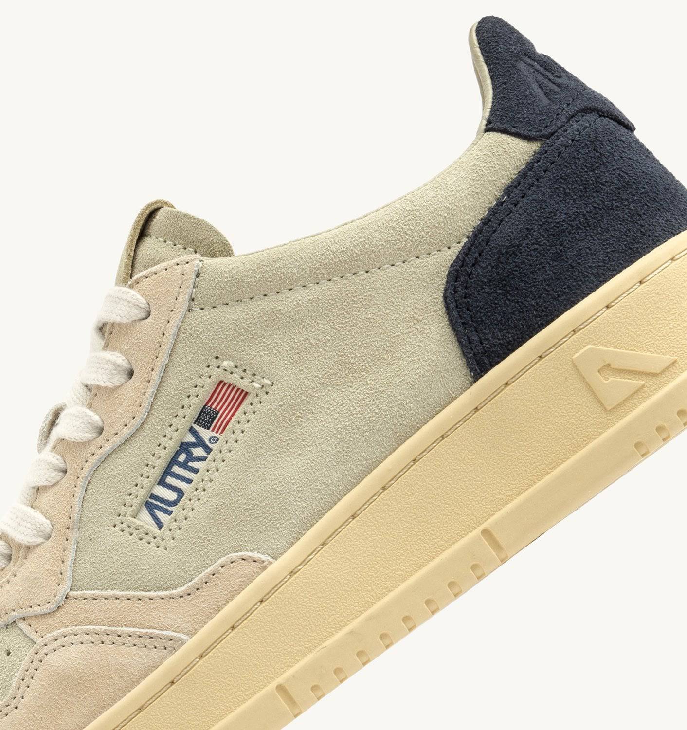 SNEAKERS MEDALIST LOW TRICOLOR IN SUEDE BEIGE ECRU E BLUE SPACE