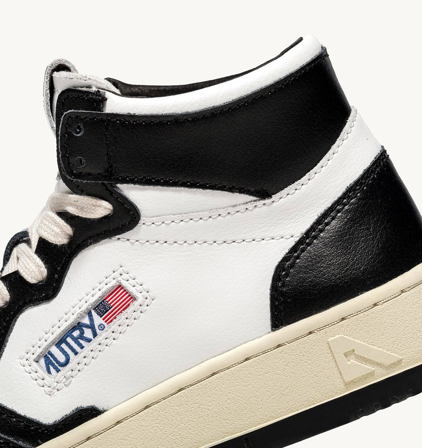 SNEAKERS MEDALIST MID BICOLOR IN PELLE BIANCA E NERA