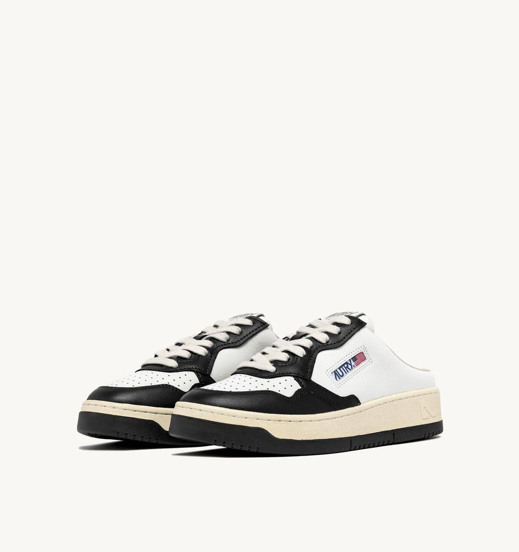 SNEAKERS MEDALIST MULE IN PELLE BIANCA E NERA