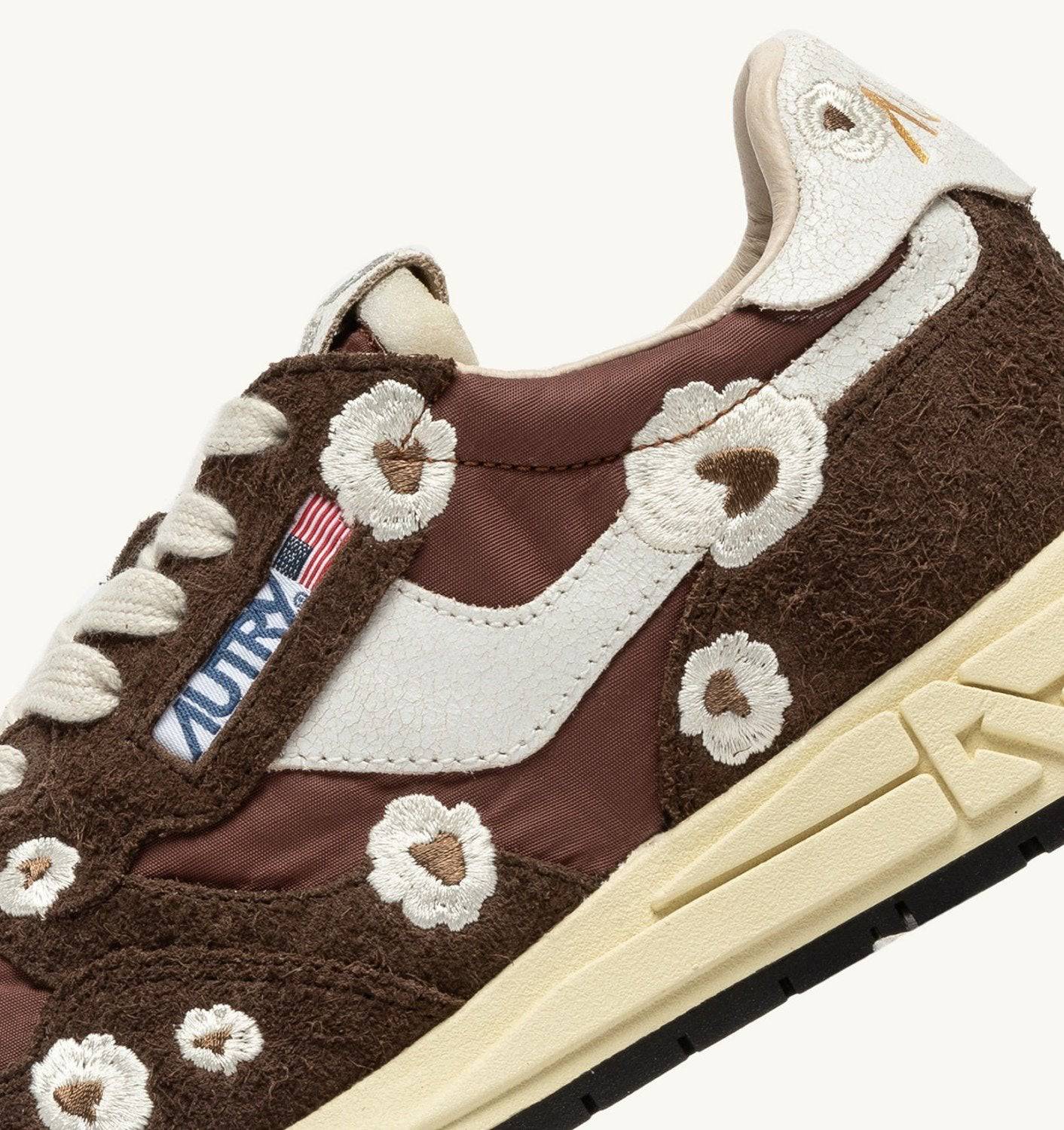 SNEAKERS REELWIND LOW RICAMATE COLORE EBONY E BIANCO