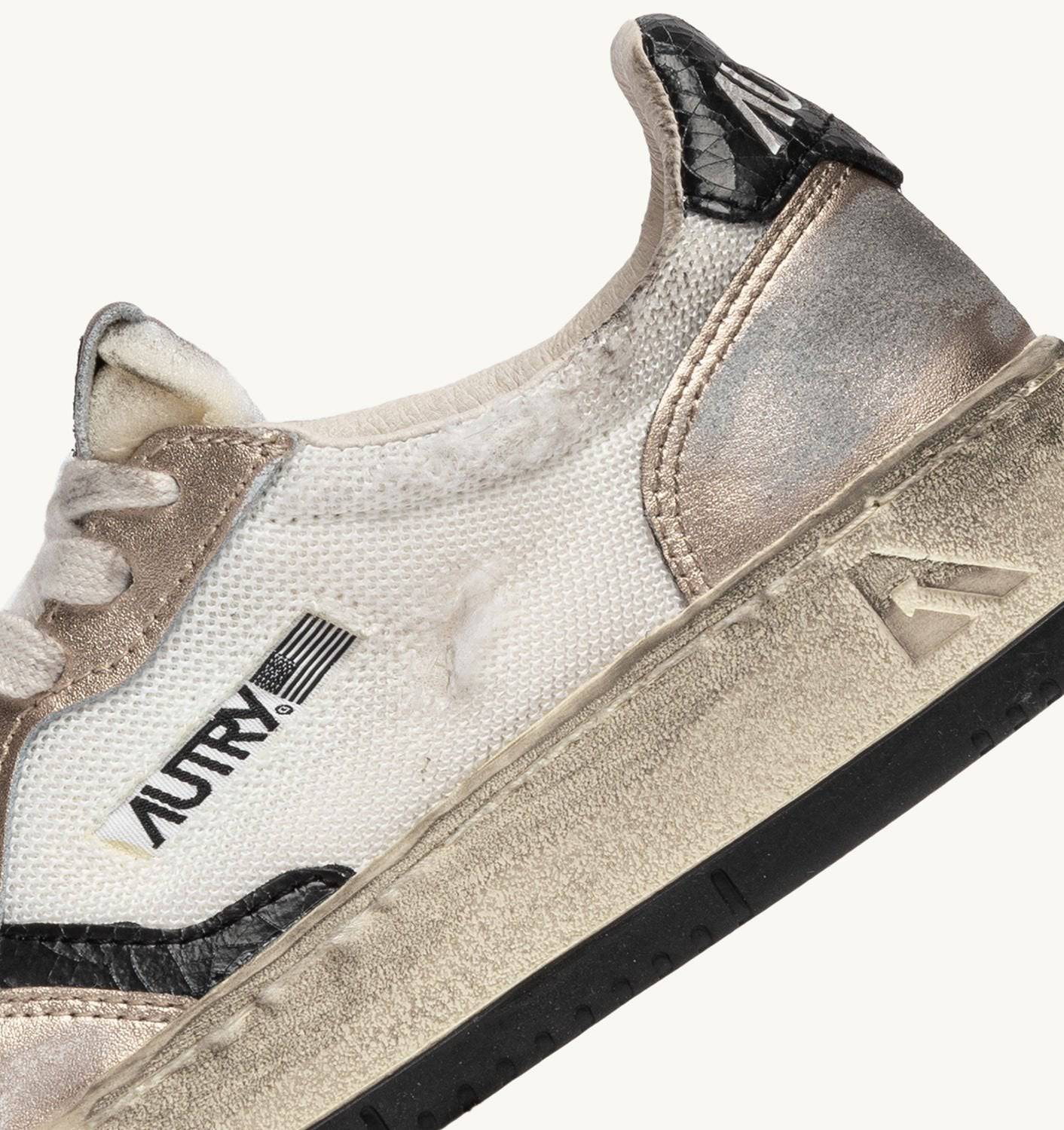 SNEAKERS SUPER VINTAGE LOW IN MESH BIANCA, SUEDE ORO E PELLE NERA