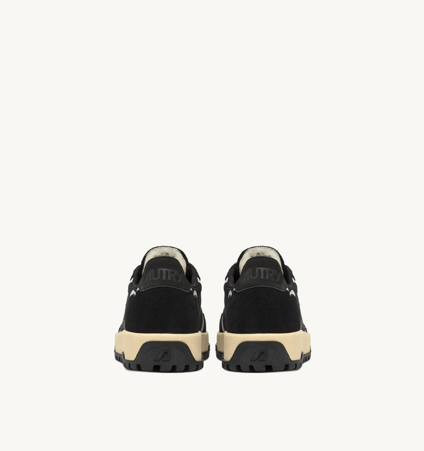 SNEAKERS WILDPACE LOW IN MESH E SUEDE COLORE NERO