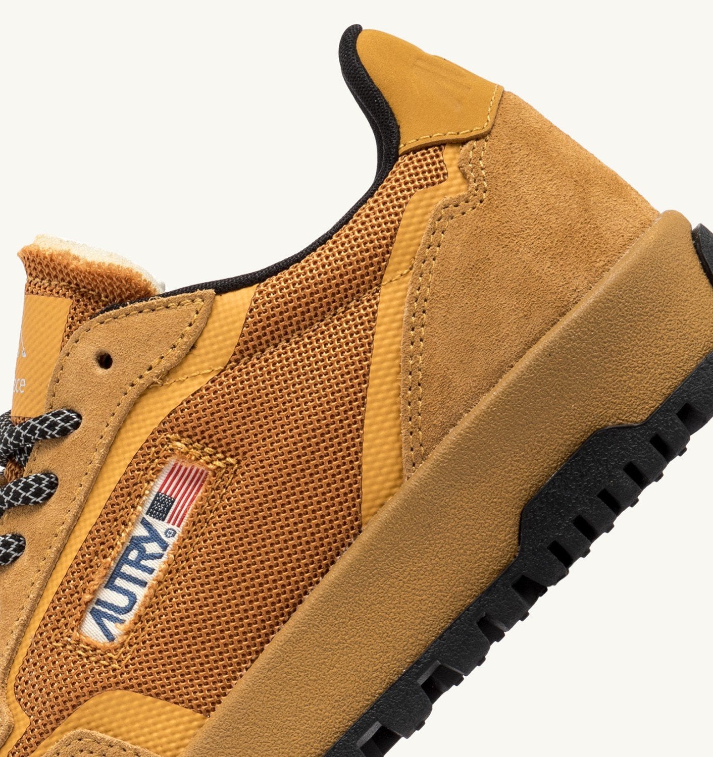 SNEAKERS WILDPACE LOW IN MESH E SUEDE COLORE BUCKTHORN